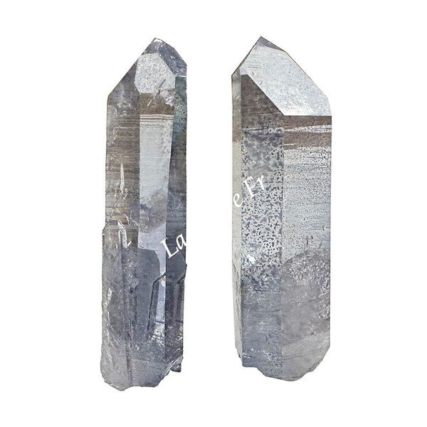 Aqua Aura pierre naturelle – quartz bleu irisé et vertus en lithothérapie
