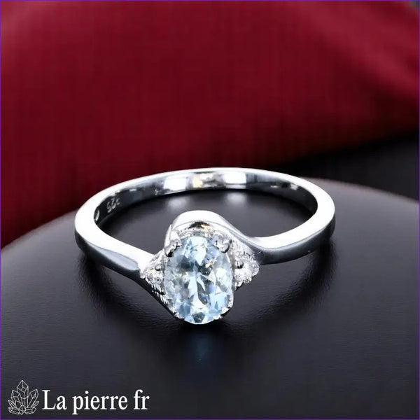 Bague Aigue-Marine (Trilogie Scintillante) trois pierres en argent rhodié, aigue-marine ovale 5x7mm centrale - Vue de dessus.