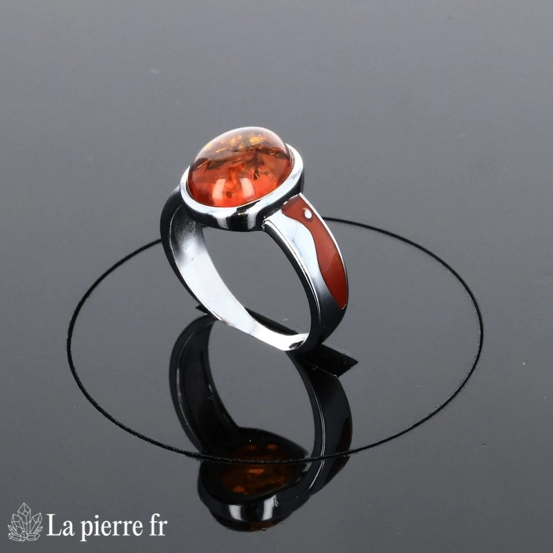 Bague Ambre Argent Émaillé (Charme Émaillé) - Vue de dessus pierre ovale et détails émail.