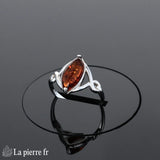 Bague Ambre Argent Rhodié (Marquise Élancée) - Vue de dessus montrant la forme allongée de la pierre.