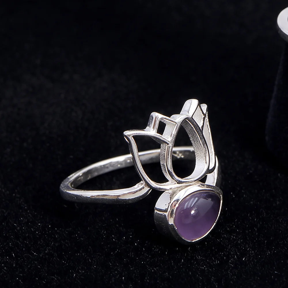 Bague améthyste argent 925, fleur de lotus ajourée et cabochon violet