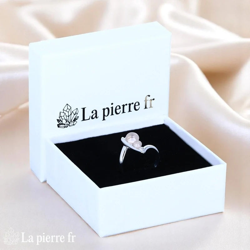 Vue portée Bague Quartz Rose (Duo Tendresse) deux pierres sur doigt