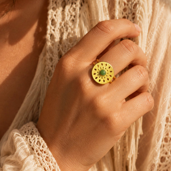 Bague astre solaire en aventurine verte dorée