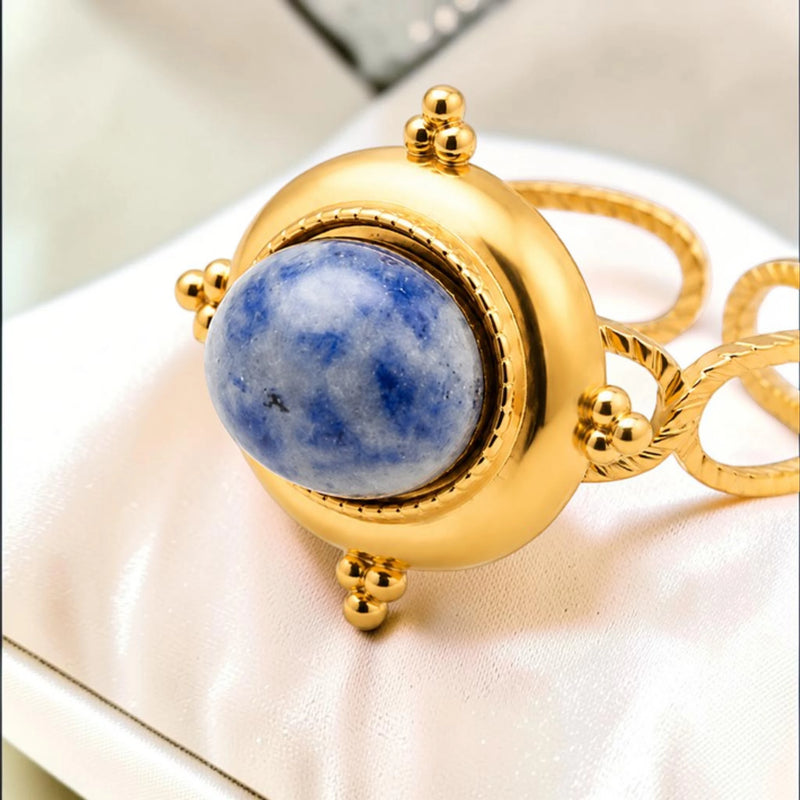 Bague cabochon en Sodalite ÉCRIN®, acier doré