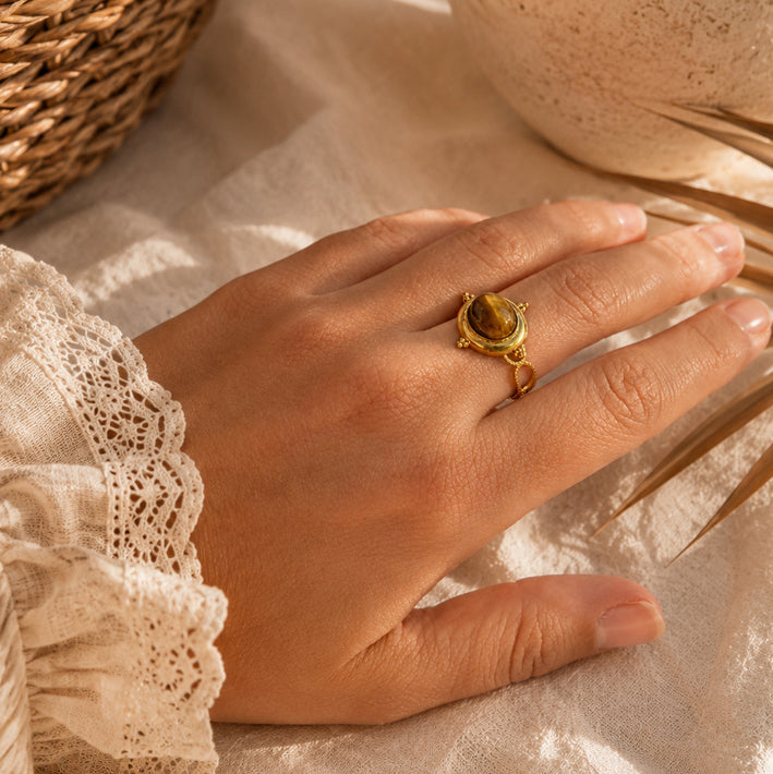 Bague cabochon vintage en œil de tigre
