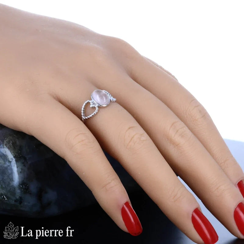 Gros plan pierre ovale cabochon quartz rose 6x8mm Bague (Coeur de Velours)