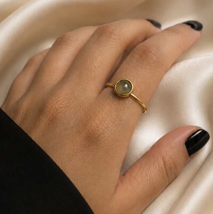 Bague fine femme en labradorite et acier inoxydable doré
