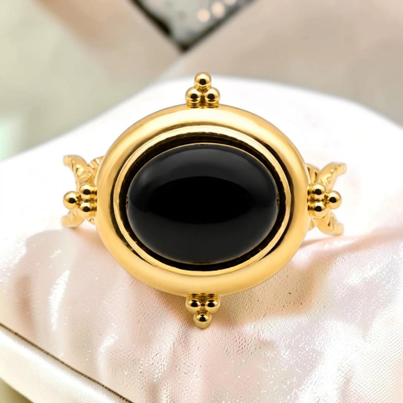 Bague grosse pierre onyx noir dorée