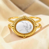 Bague cabochon ovale en Howlite blanche OVALIA®, acier doré