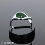 Bague moderne pour femme en argent avec pierre Jade Vert de couleur verte naturelle, forme ronde.