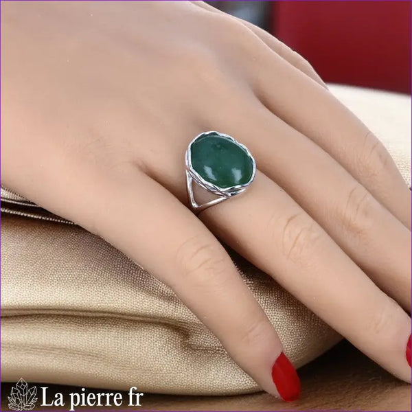 Bague moderne haut de gamme pour femme en argent rhodié avec pierre en Jade Vert véritable 12x16mm.