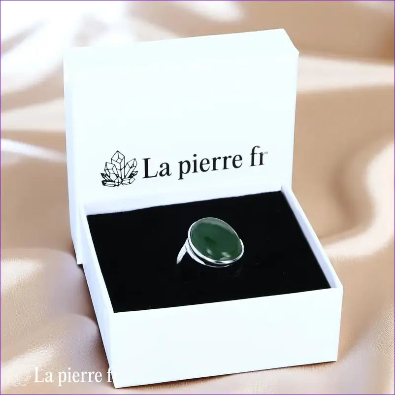 Bague lithothérapie moderne pour femme en argent 925 avec Jade Vert véritable ovale 12x16mm cabochon.