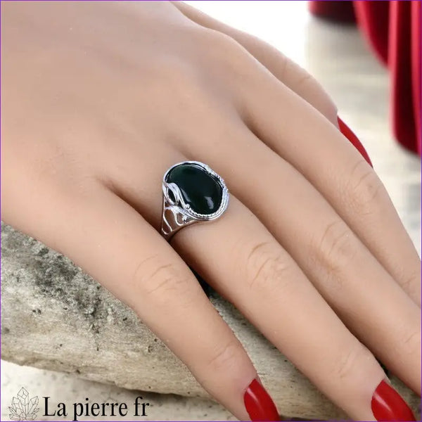 Bague pour femme en argent rhodié facetté (travaillé) avec pierre en Jade Vert véritable 10x14mm.
