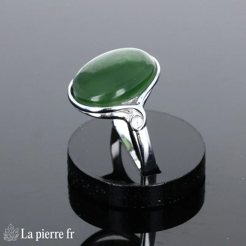 Bague moderne pour femme en argent véritable avec grand Jade Vert naturel ovale 12x16mm.