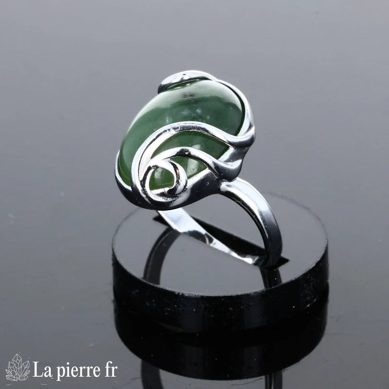 Très grande bague moderne pour femme en argent véritable avec sublime Jade Vert naturel ovale 12x16mm.
