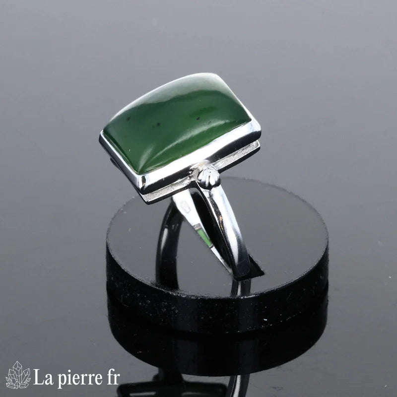 Bague minimaliste pour femme en argent véritable avec Jade Vert naturel rectangulaire 10x14mm.