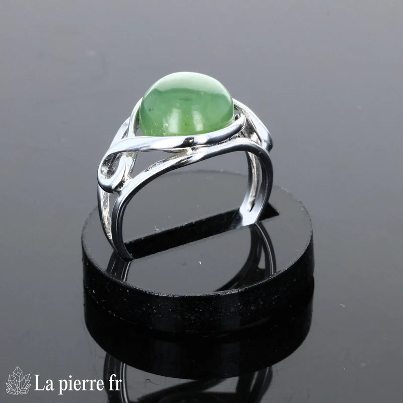 Bague pour femme en argent véritable avec Jade Vert naturel rond 10mm et monture spirale.