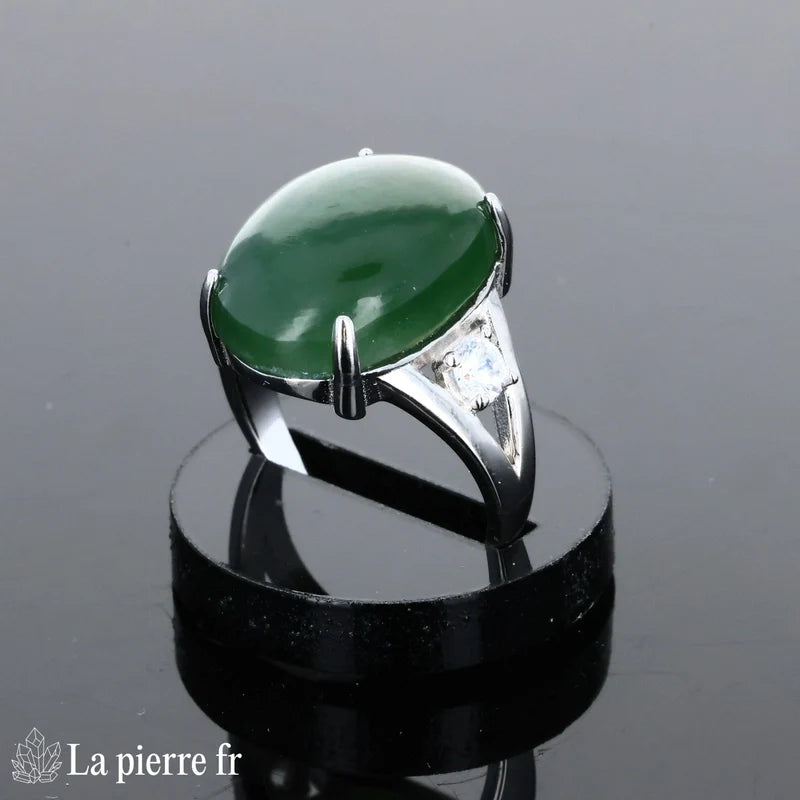 Bague vintage pour femme en argent véritable avec Jade Vert naturel ovale 13x18mm et zircons.