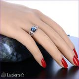 Gros plan pierre ovale cabochon 6x8mm Bague Labradorite (Coeur Céleste)