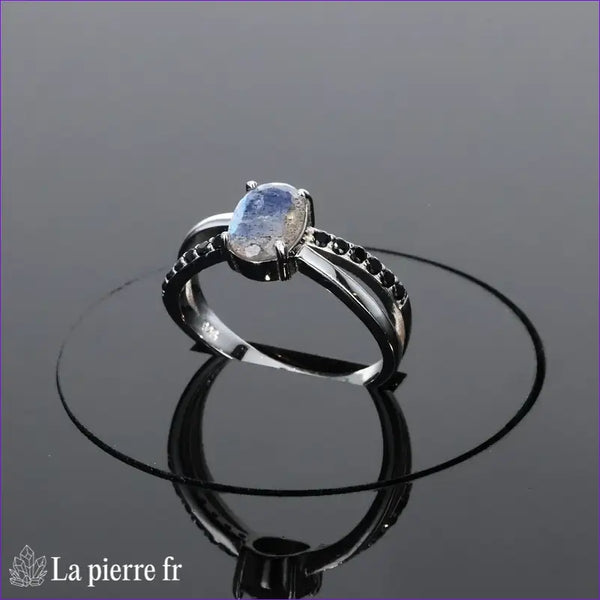 Bague Labradorite (Galaxie Scintillante) ovale facettée entourage 12 zircons argent