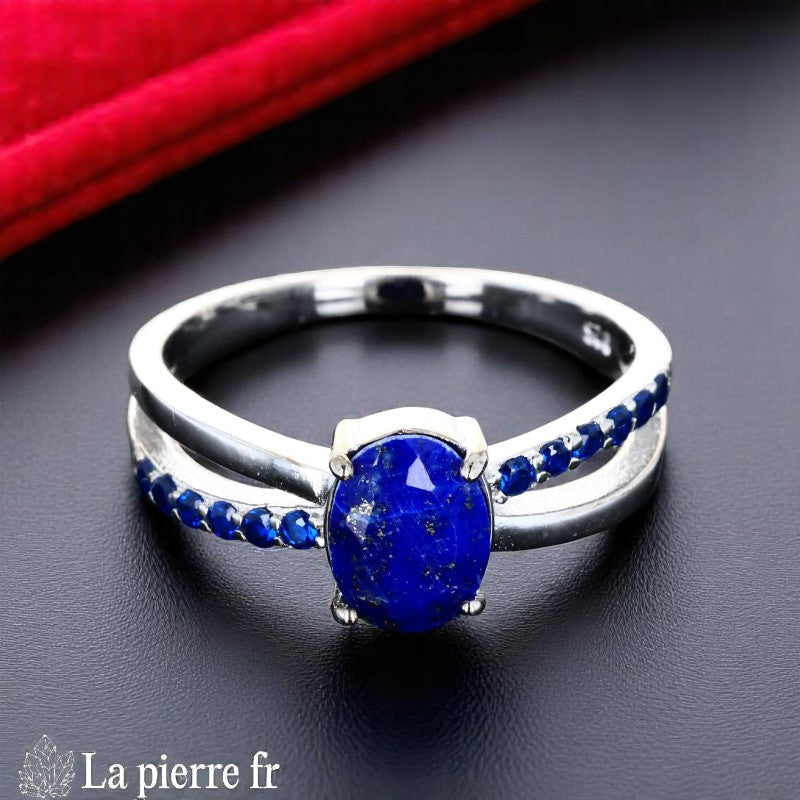 Bague Lapis-lazuli Ovale & Zirconias (Serment Azur) en argent rhodié pour femme.