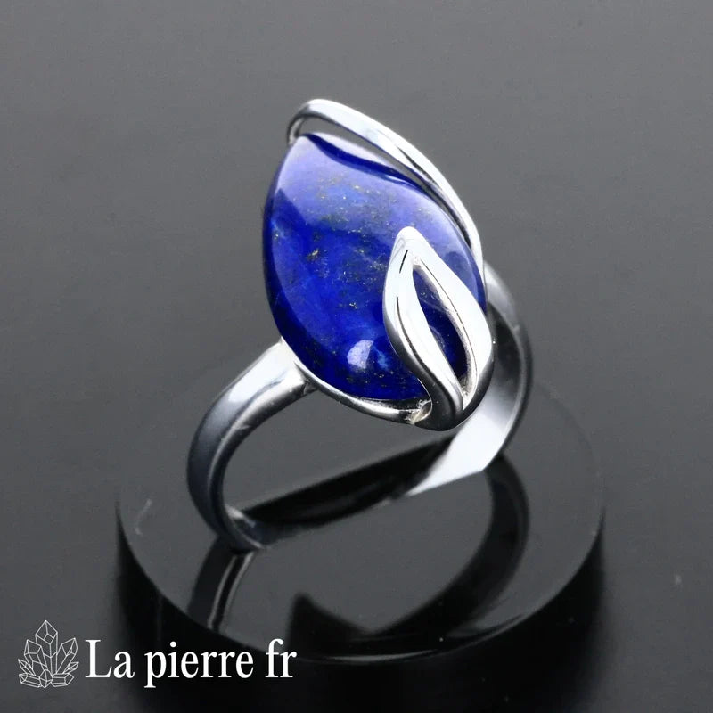 Détail de la bague Lapis Lazuli Imaginaire, pierre naturelle bleue sur argent