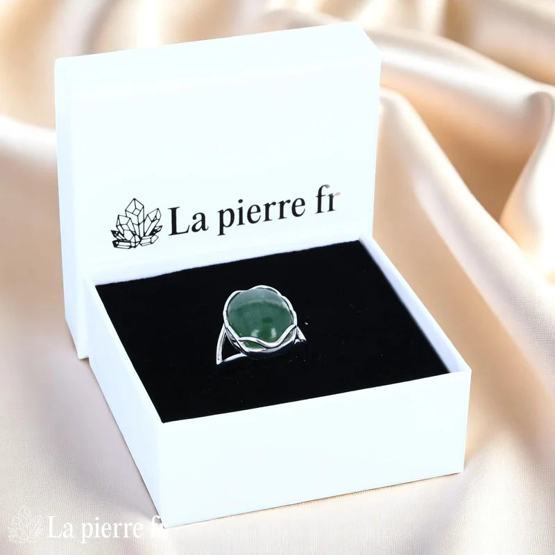 Bague lithothérapie moderne haut de gamme pour femme en argent 925 avec Jade Vert véritable ovale 12x16mm.