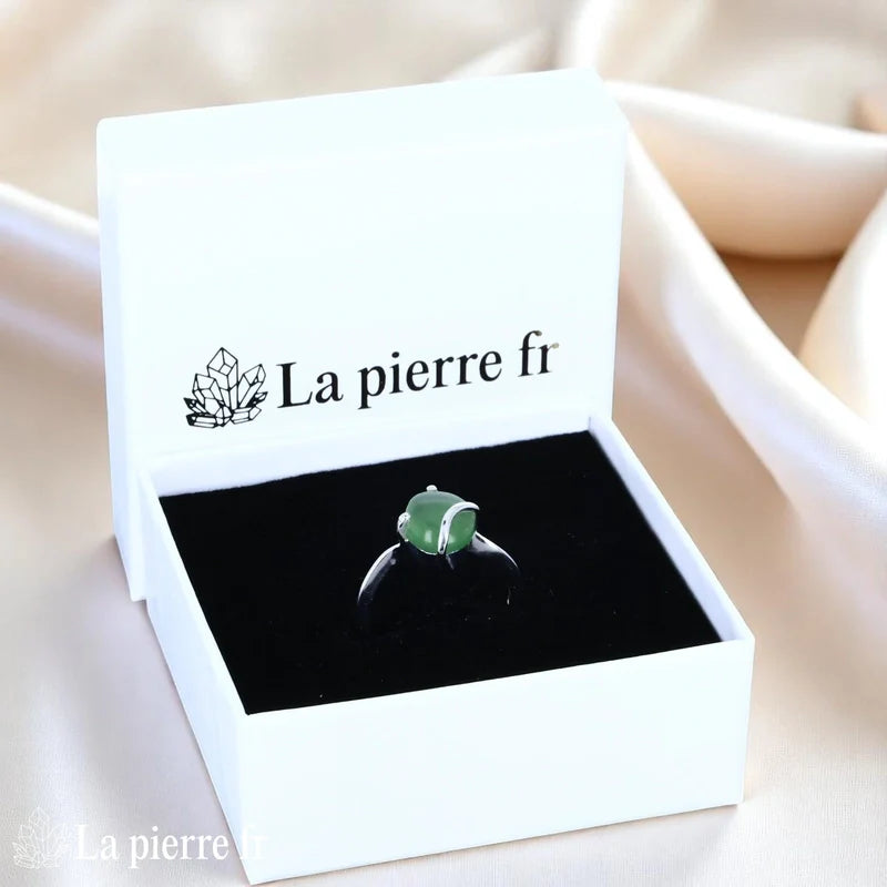 Bague lithothérapie solitaire pour femme en argent 925 avec Jade Vert véritable facetté 8x10mm.