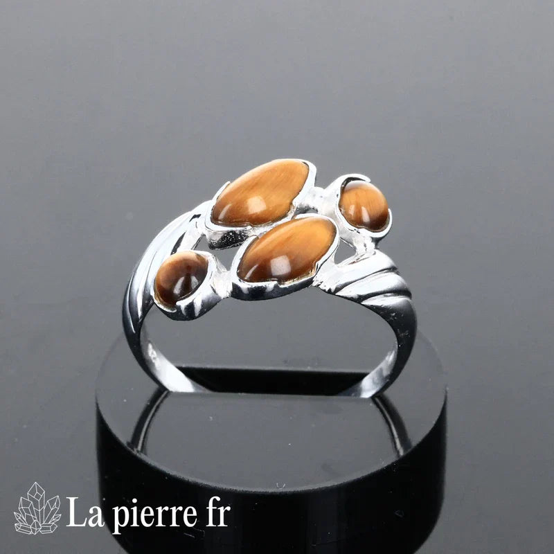 Détail de la bague Œil de Tigre Rêvée, pierre naturelle dorée sur argent