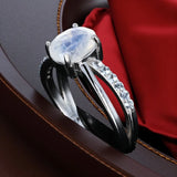 Bague en Pierre de Lune (Arc Stellaire) — profil lumineux, alliance contemporaine