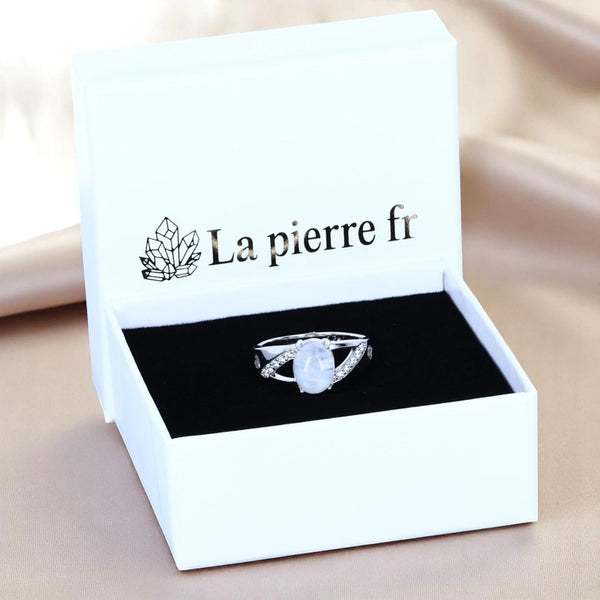 Bague en Pierre de Lune (Éclat Croisé) — coffret La Pierre Fr, présentation élégante