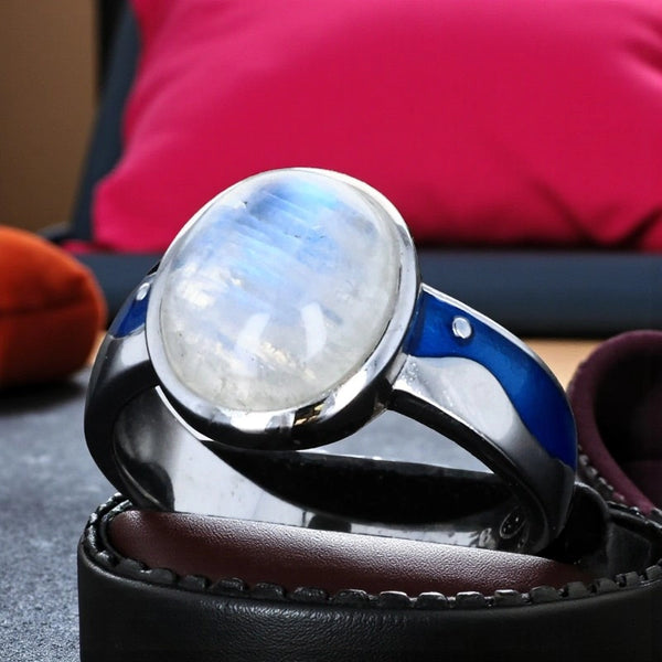 Bague en Pierre de Lune (Liseré Azur) ovale 9×11 sur anneau émaillé bleu