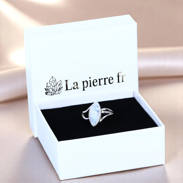 Bague en Pierre de Lune (Voile Lunaire) — coffret La Pierre Fr, présentation élégante