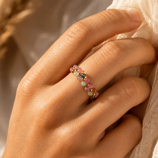 Bague tourmaline MIRÉA® portée au doigt