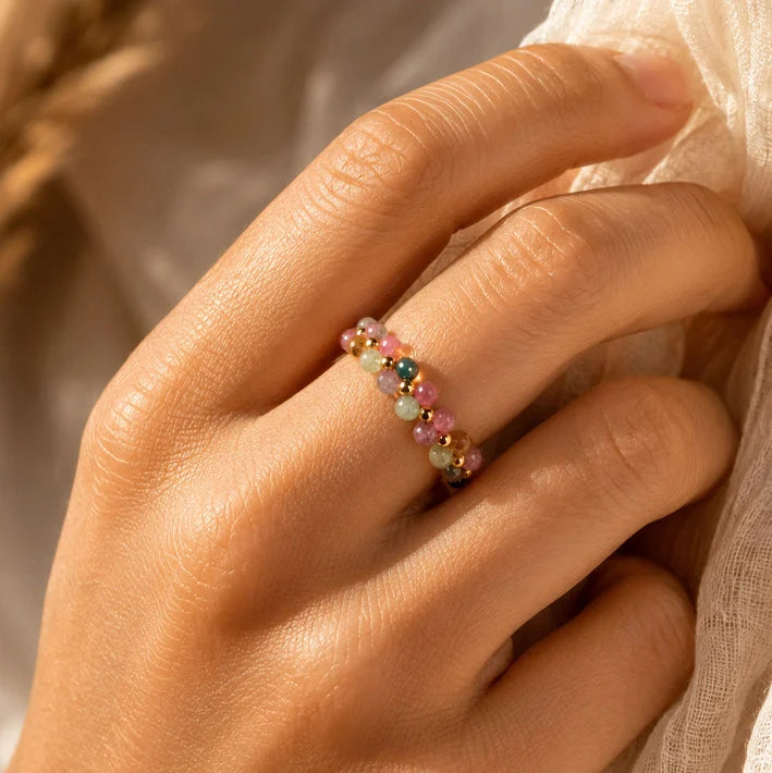 Bague tourmaline MIRÉA® portée au doigt