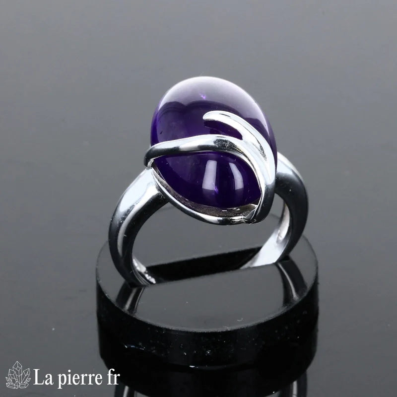 Bague pour femme en argent avec très grande pierre améthyste violette ovale (13x18mm) cabochon.