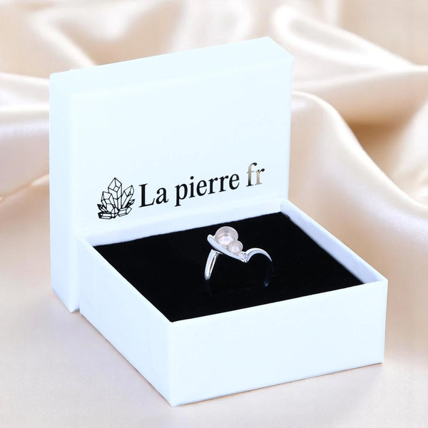 Bague en Quartz rose (Deux cabochons ronds) — Argent 925 rhodié, vue dans écrin