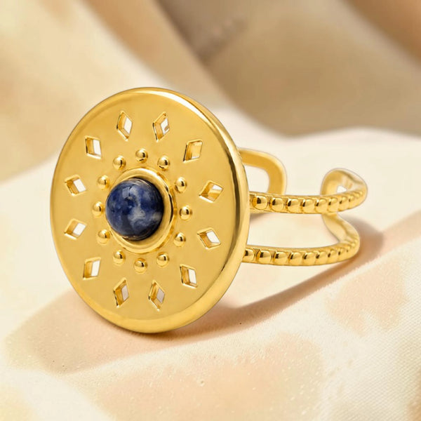 Bague soleil gravée sodalite dorée HÉLIA®