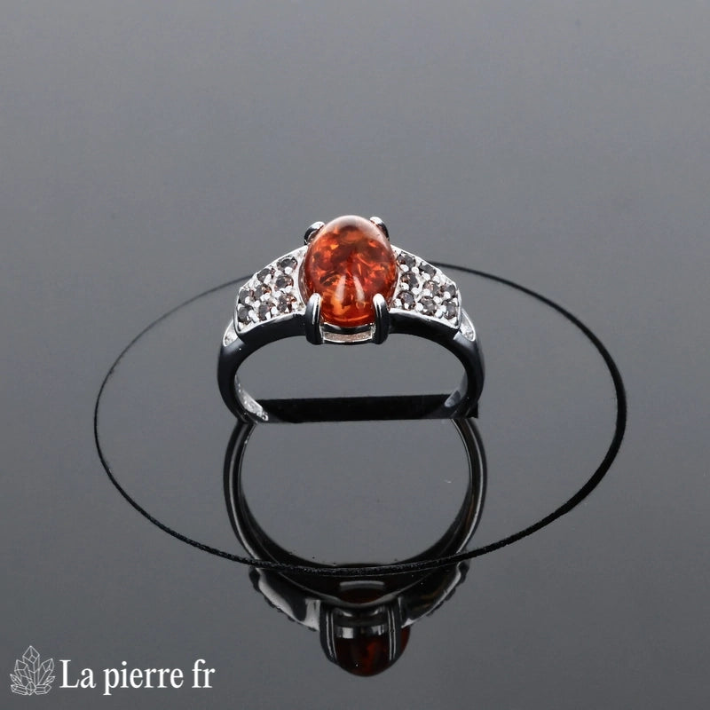 Profil de la Bague Ambre (Halo Éclatant) en argent rhodié style vintage.
