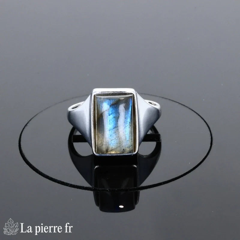 Détail monture solide argent et pierre bleue Bague Labradorite (Monolithe Azuré)