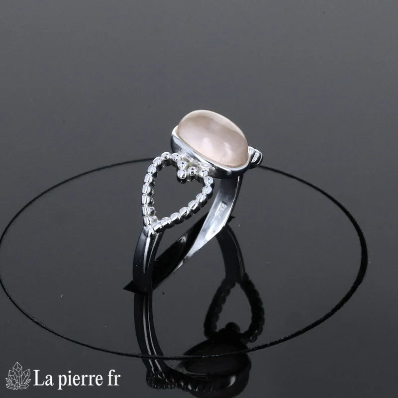 Détail de la monture coeur et pierre rose tendre Bague (Coeur de Velours)