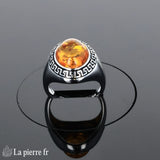 Grande bague ambre (Couronne Émaillée Vintage) style vintage avec émail portée.