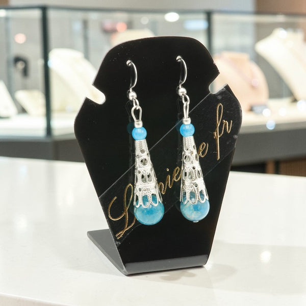 Boucle d’oreille en pierre bleue apatite naturelle