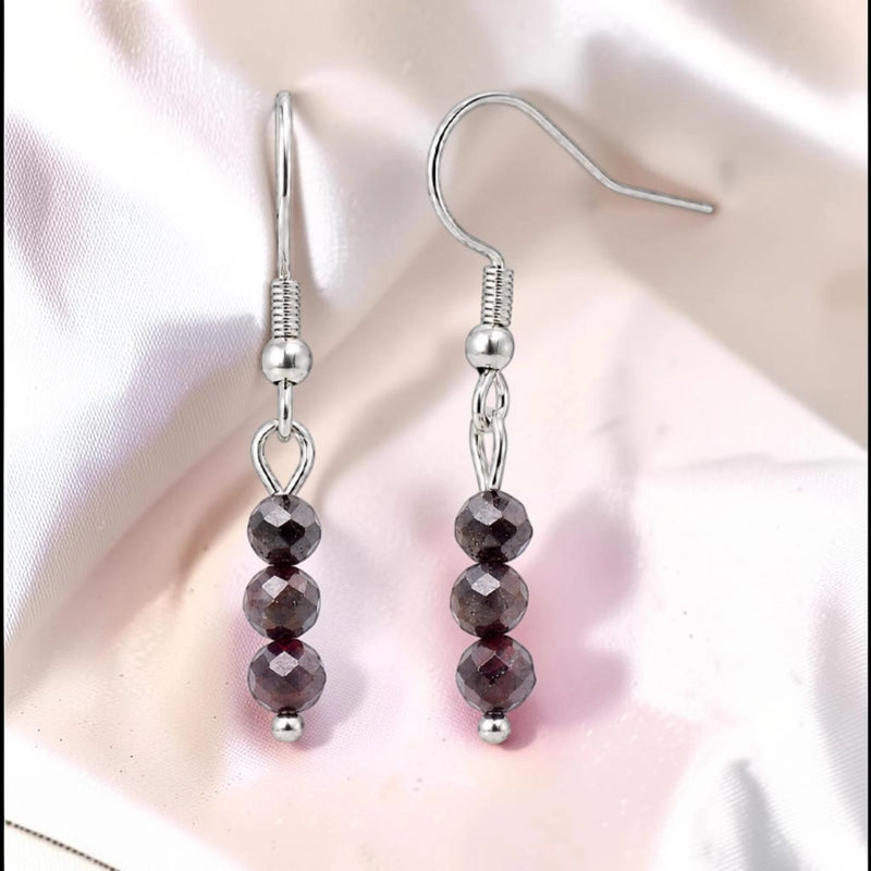 Boucles d'Oreilles Grenat rouge PRISMA® – 3 boules 4 mm, acier argenté
