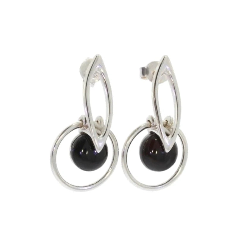 Paire de boucles d'oreilles onyx noir Denebola sur fond blanc, argent 925 rhodié