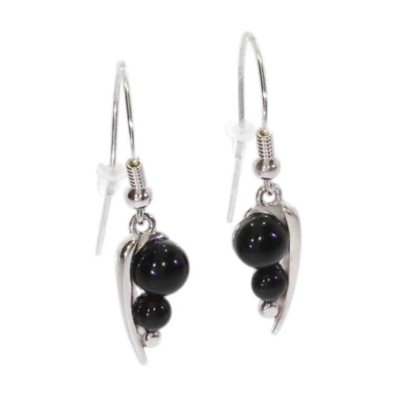 Paire de boucles d'oreilles onyx noir Alhena sur fond blanc, argent 925 rhodié