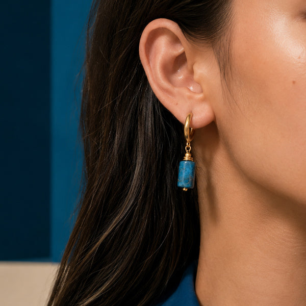 Boucles d'oreilles pendantes femme, créole dorée acier inoxydable et pierre apatite bleue