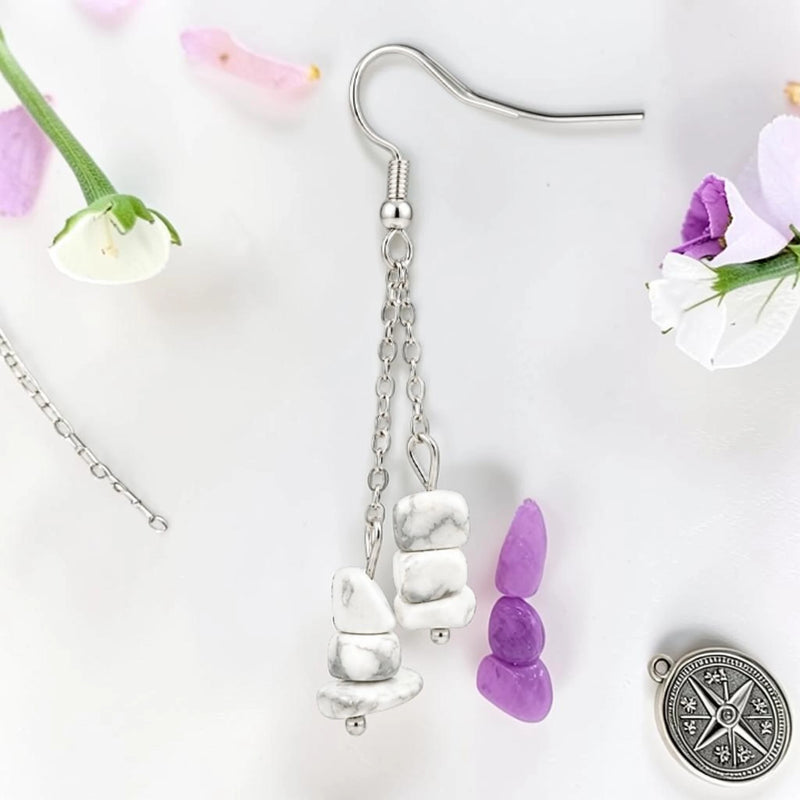 Boucle d'oreille pendante femme en pierre naturelle howlite blanche du Zimbabwe, chips baroques