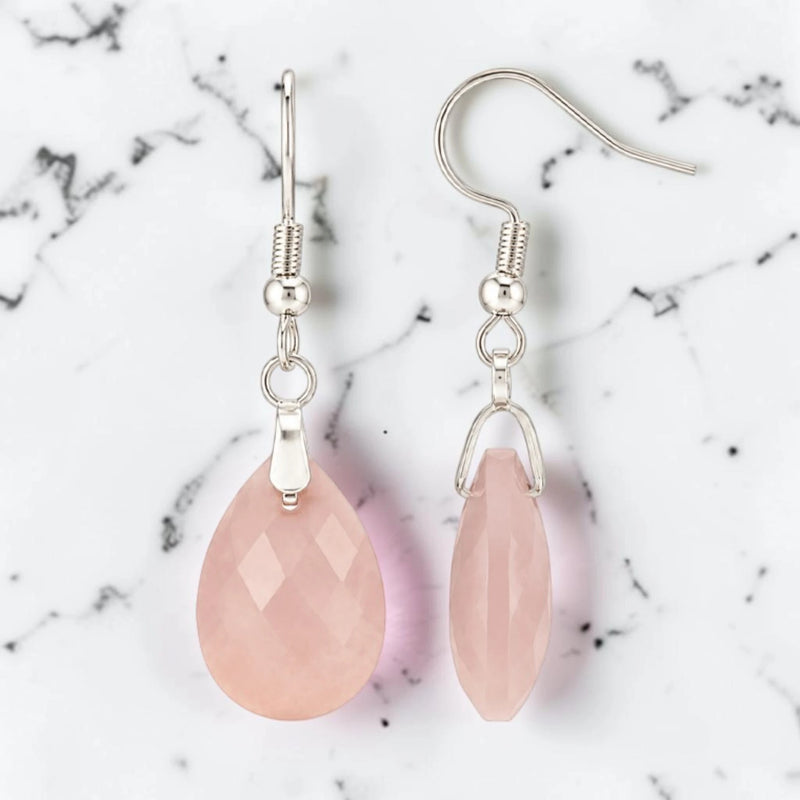Boucles d'Oreilles Quartz Rose LARIA® – goutte facettée 18 mm, crochet argenté