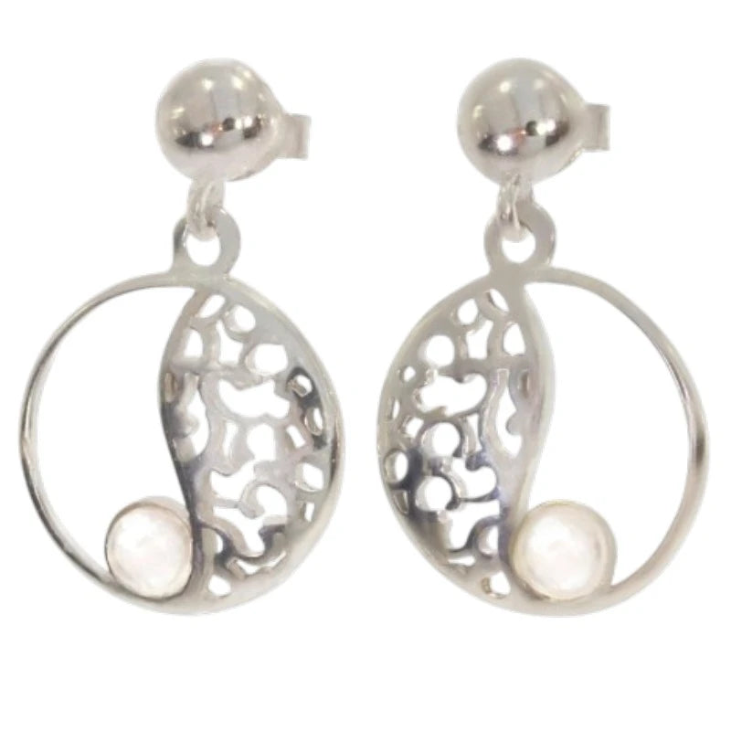 Paire de boucles d'oreilles quartz rose Wezen sur fond blanc, argent 925 rhodié
